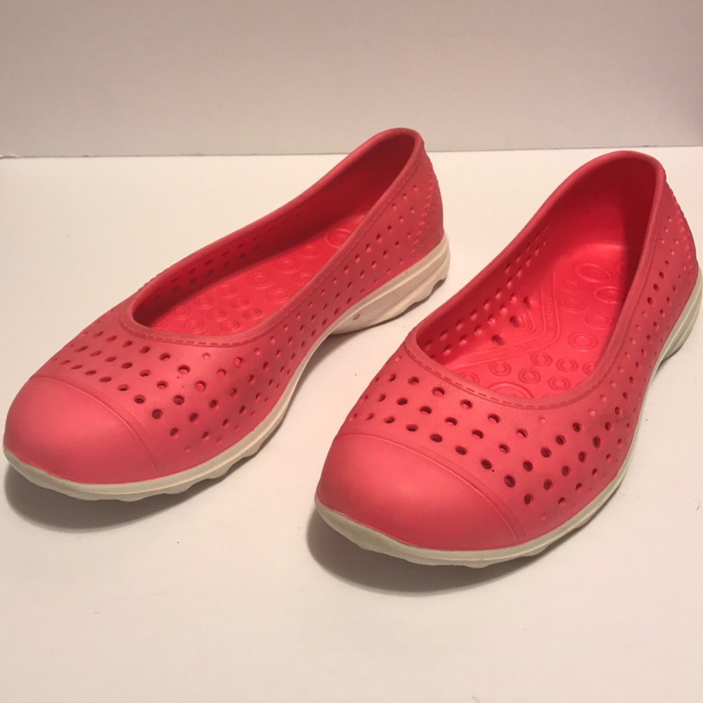 Skechers